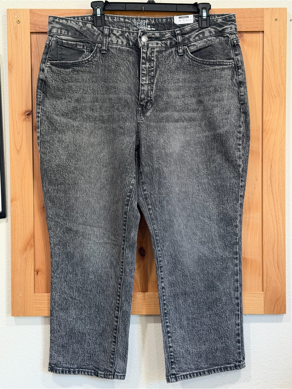 Women’s Acid Wash Gray Jeans, size 18 NWT